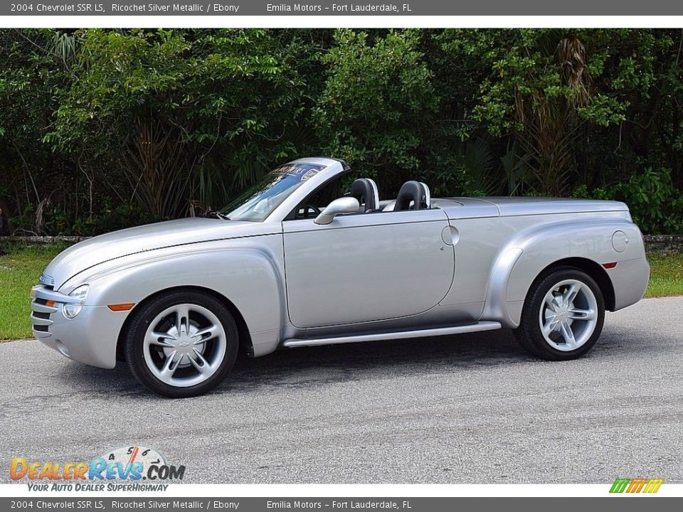 2004 Chevrolet SSR LS Ricochet Silver Metallic / Ebony Photo #4