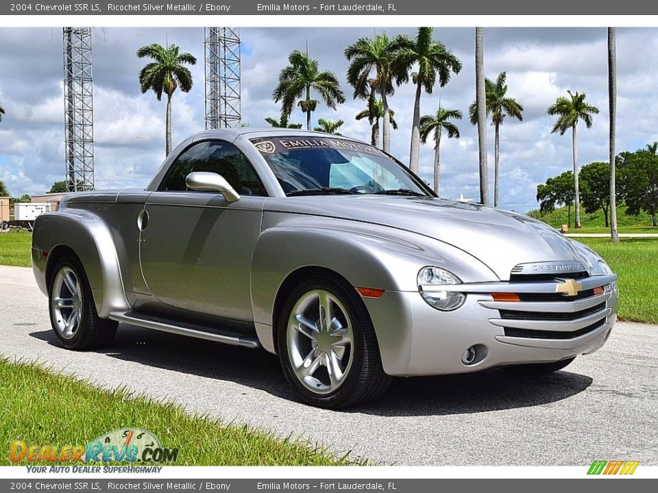 2004 Chevrolet SSR LS Ricochet Silver Metallic / Ebony Photo #5