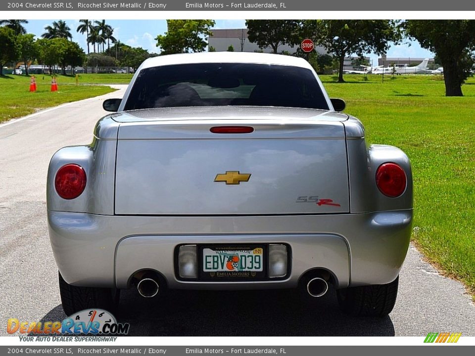 2004 Chevrolet SSR LS Ricochet Silver Metallic / Ebony Photo #8