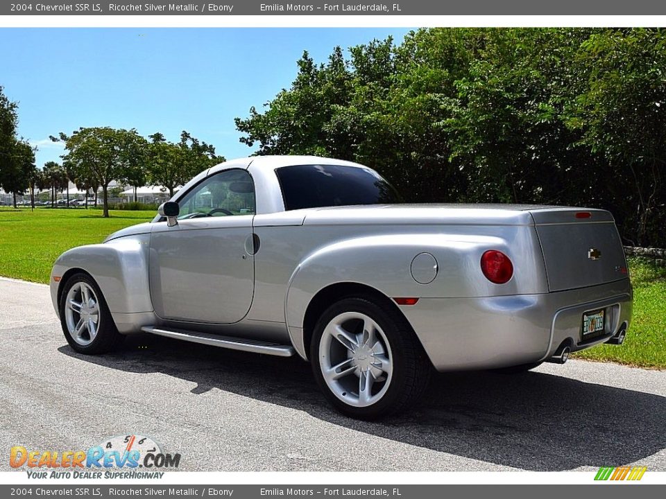 2004 Chevrolet SSR LS Ricochet Silver Metallic / Ebony Photo #9