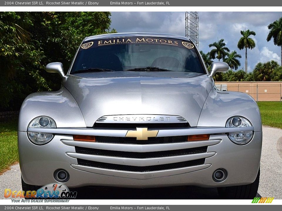 2004 Chevrolet SSR LS Ricochet Silver Metallic / Ebony Photo #13