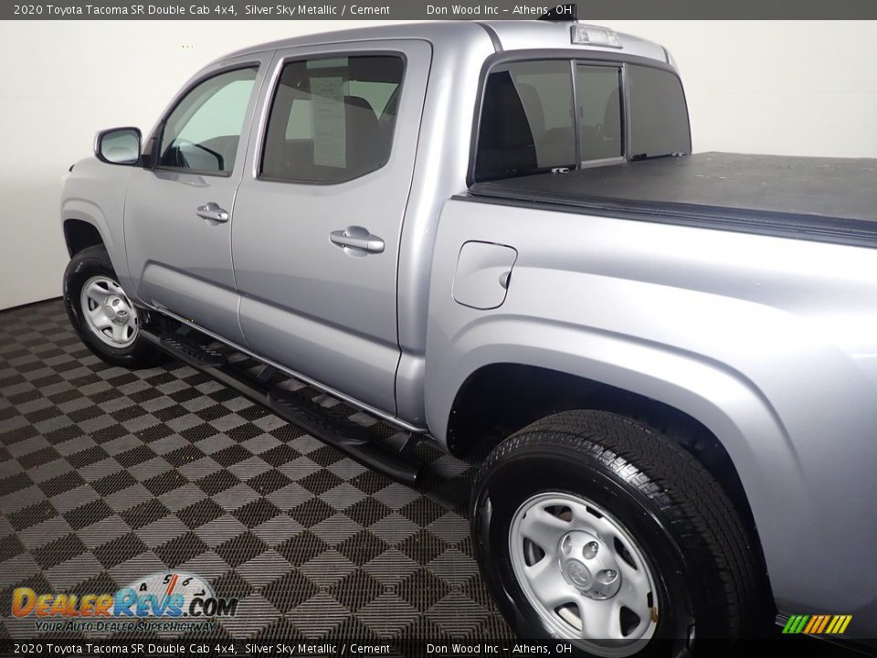2020 Toyota Tacoma SR Double Cab 4x4 Silver Sky Metallic / Cement Photo #17