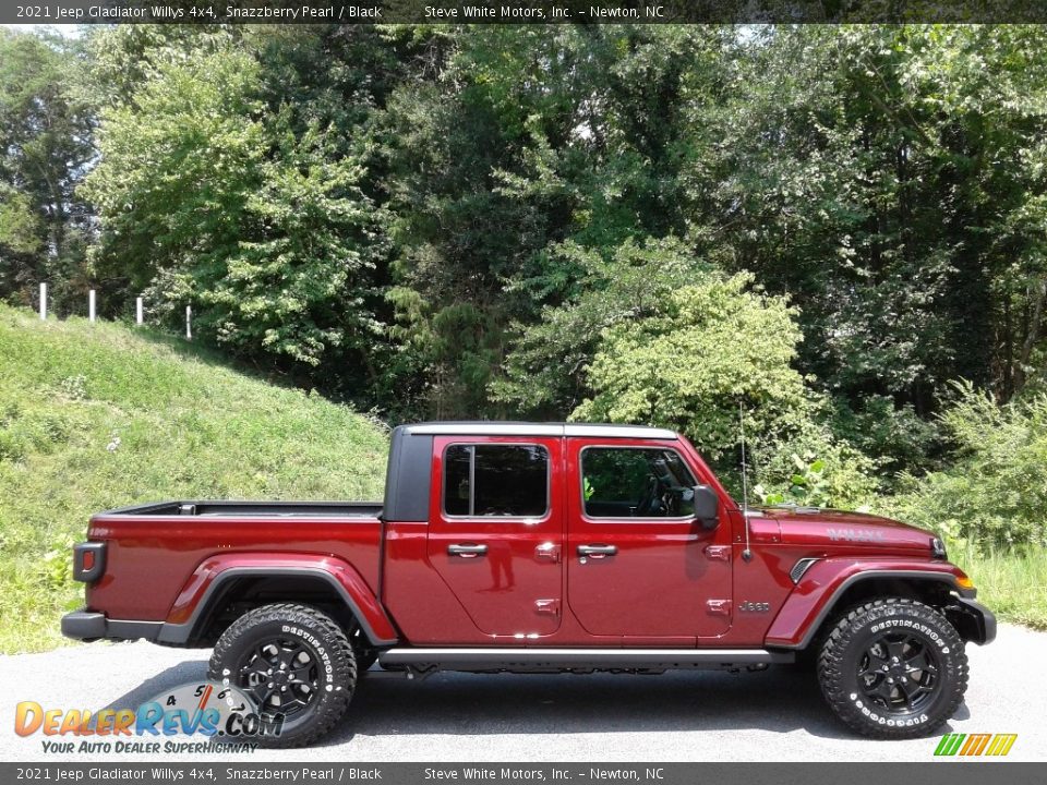2021 Jeep Gladiator Willys 4x4 Snazzberry Pearl / Black Photo #5