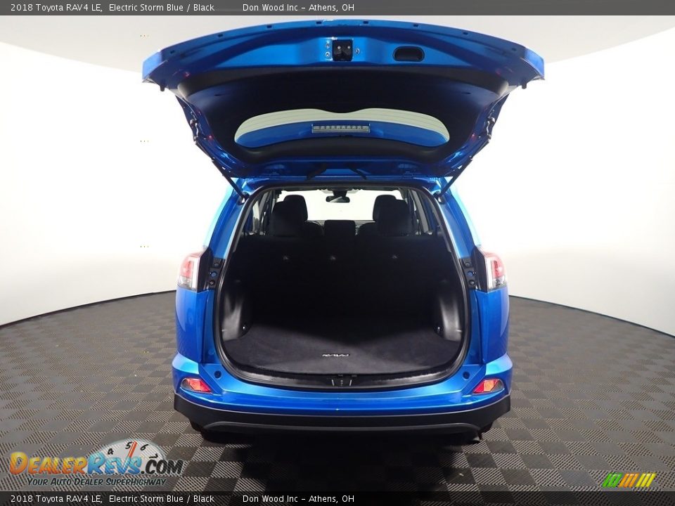 2018 Toyota RAV4 LE Electric Storm Blue / Black Photo #14