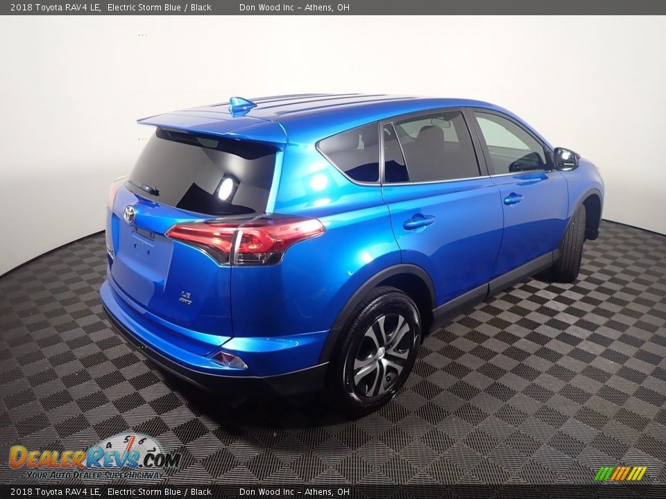 2018 Toyota RAV4 LE Electric Storm Blue / Black Photo #17