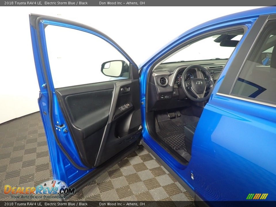 2018 Toyota RAV4 LE Electric Storm Blue / Black Photo #20