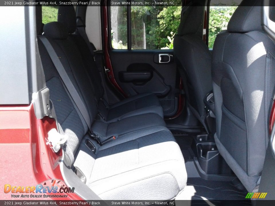 2021 Jeep Gladiator Willys 4x4 Snazzberry Pearl / Black Photo #16