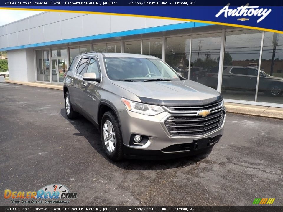 2019 Chevrolet Traverse LT AWD Pepperdust Metallic / Jet Black Photo #1