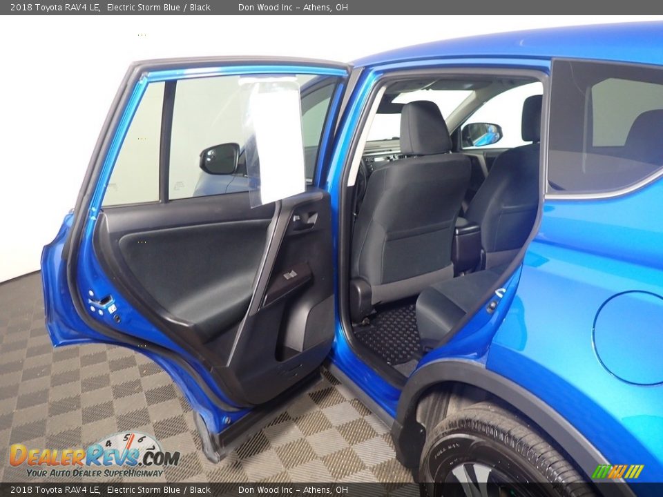 2018 Toyota RAV4 LE Electric Storm Blue / Black Photo #34