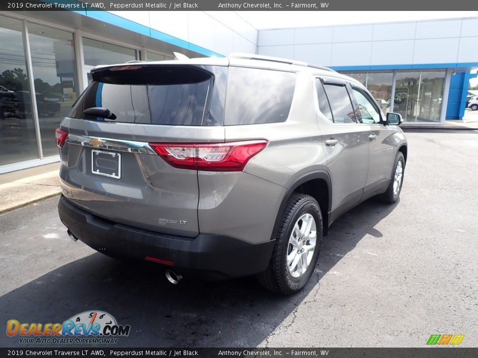 2019 Chevrolet Traverse LT AWD Pepperdust Metallic / Jet Black Photo #4