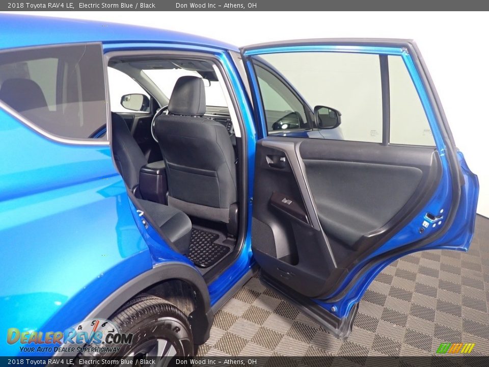 2018 Toyota RAV4 LE Electric Storm Blue / Black Photo #36