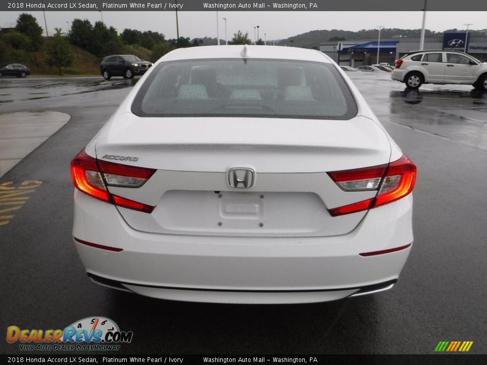 2018 Honda Accord LX Sedan Platinum White Pearl / Ivory Photo #8