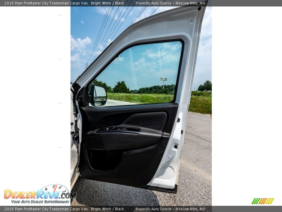 2016 Ram ProMaster City Tradesman Cargo Van Bright White / Black Photo #28