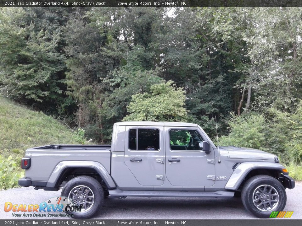 Sting-Gray 2021 Jeep Gladiator Overland 4x4 Photo #5