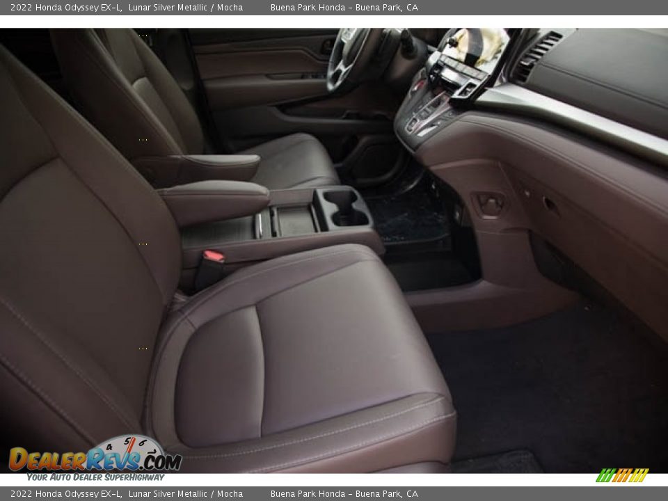 Front Seat of 2022 Honda Odyssey EX-L Photo #32