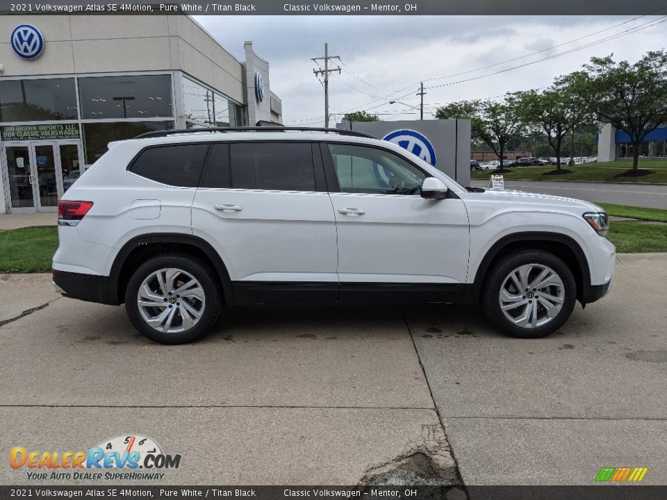 2021 Volkswagen Atlas SE 4Motion Pure White / Titan Black Photo #2