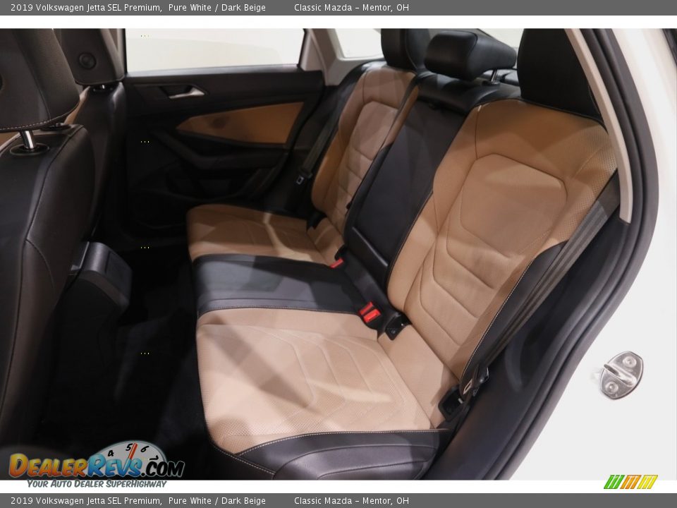 2019 Volkswagen Jetta SEL Premium Pure White / Dark Beige Photo #16