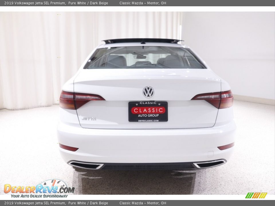2019 Volkswagen Jetta SEL Premium Pure White / Dark Beige Photo #17