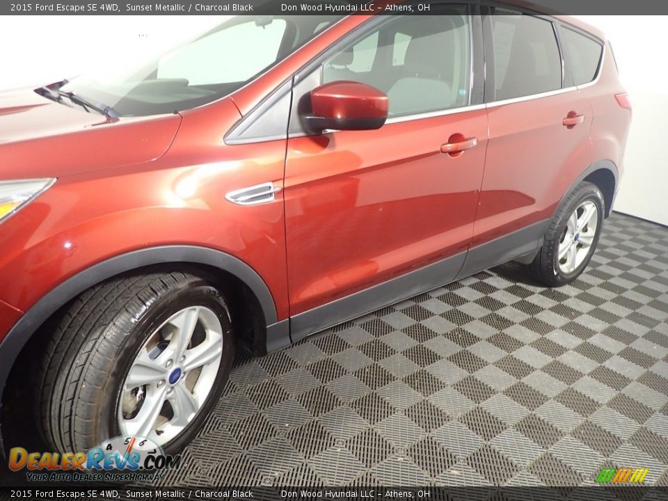 2015 Ford Escape SE 4WD Sunset Metallic / Charcoal Black Photo #10