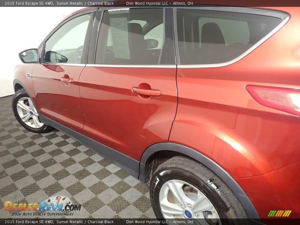 2015 Ford Escape SE 4WD Sunset Metallic / Charcoal Black Photo #18