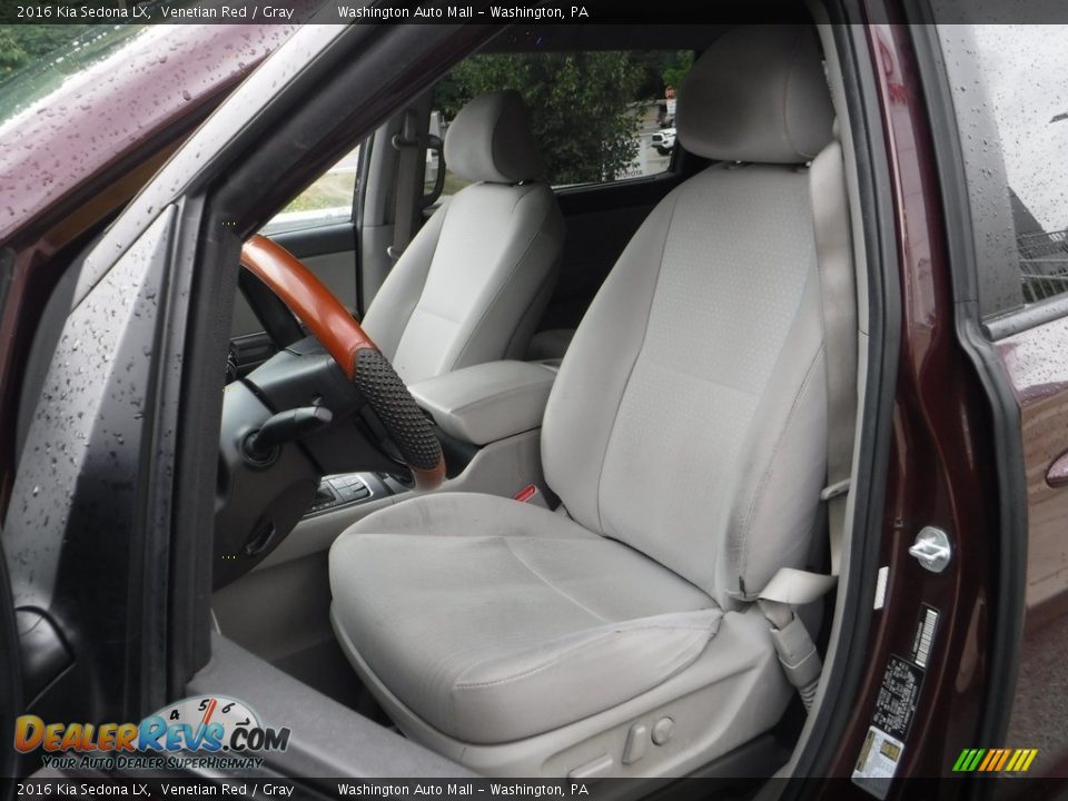 2016 Kia Sedona LX Venetian Red / Gray Photo #17