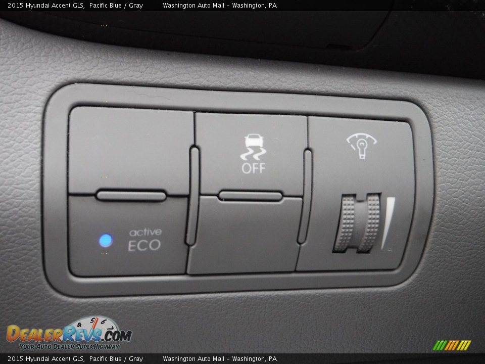 Controls of 2015 Hyundai Accent GLS Photo #11