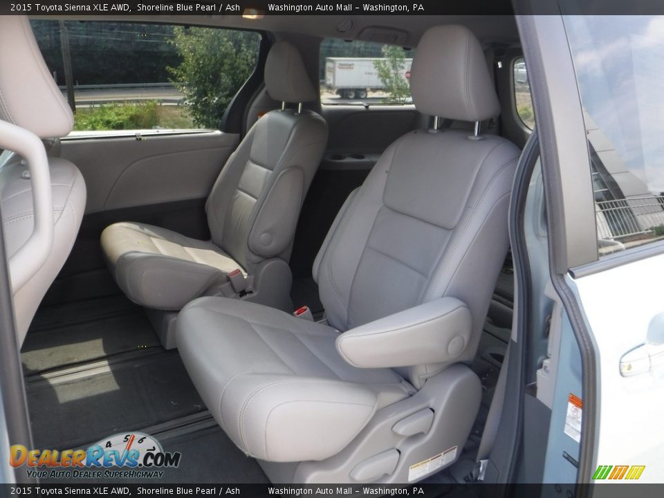 2015 Toyota Sienna XLE AWD Shoreline Blue Pearl / Ash Photo #23