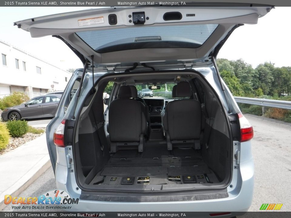 2015 Toyota Sienna XLE AWD Shoreline Blue Pearl / Ash Photo #26