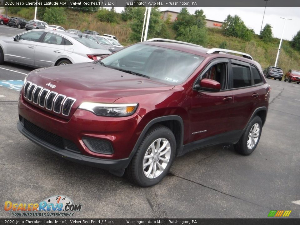 2020 Jeep Cherokee Latitude 4x4 Velvet Red Pearl / Black Photo #5