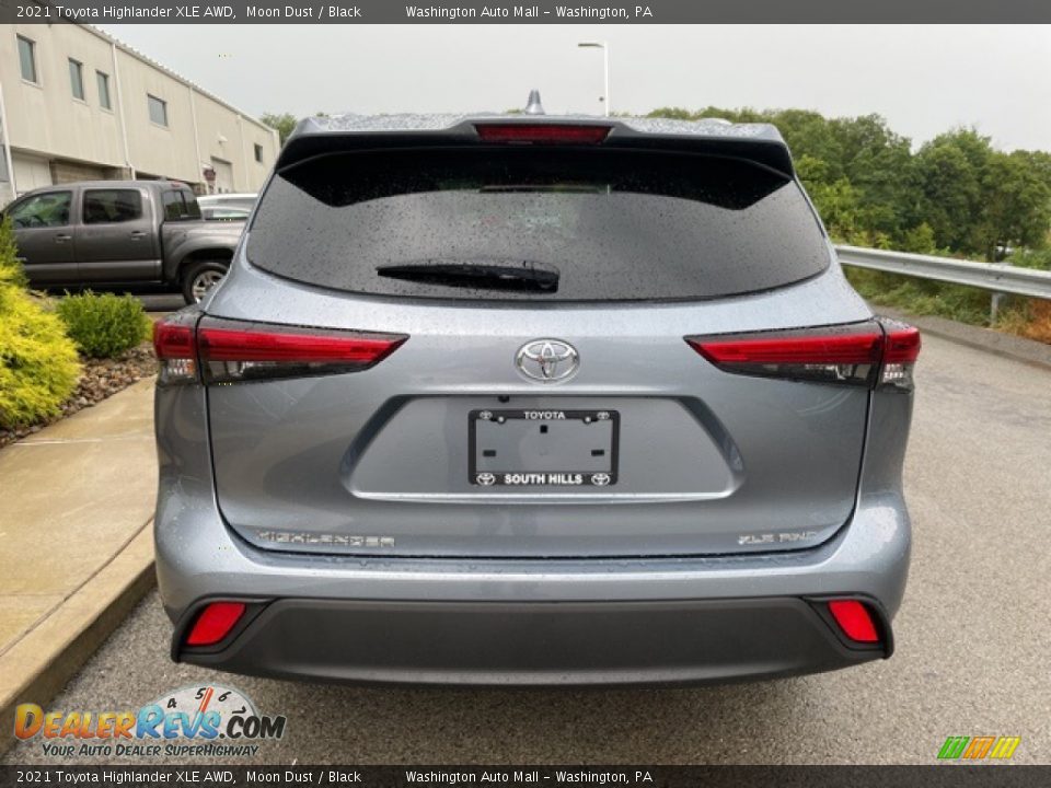 2021 Toyota Highlander XLE AWD Moon Dust / Black Photo #8