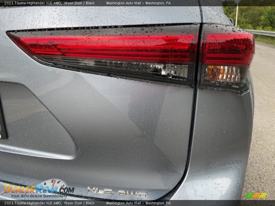 2021 Toyota Highlander XLE AWD Moon Dust / Black Photo #11