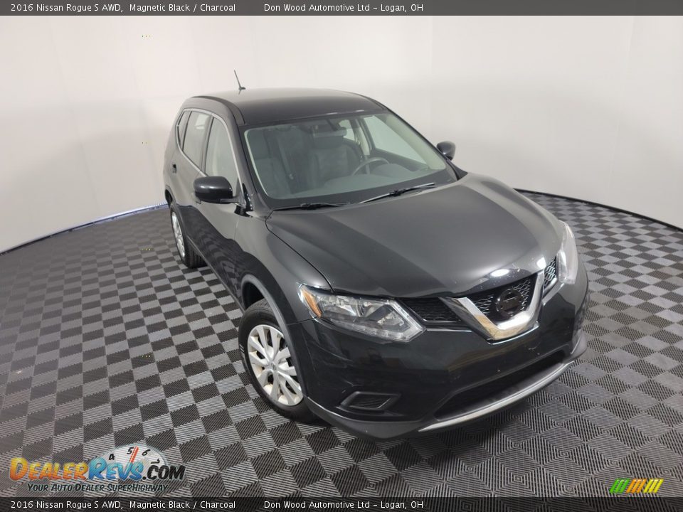 2016 Nissan Rogue S AWD Magnetic Black / Charcoal Photo #3