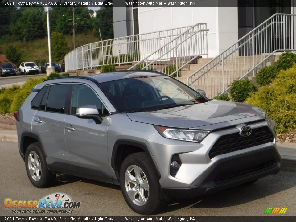 2021 Toyota RAV4 XLE AWD Silver Sky Metallic / Light Gray Photo #1