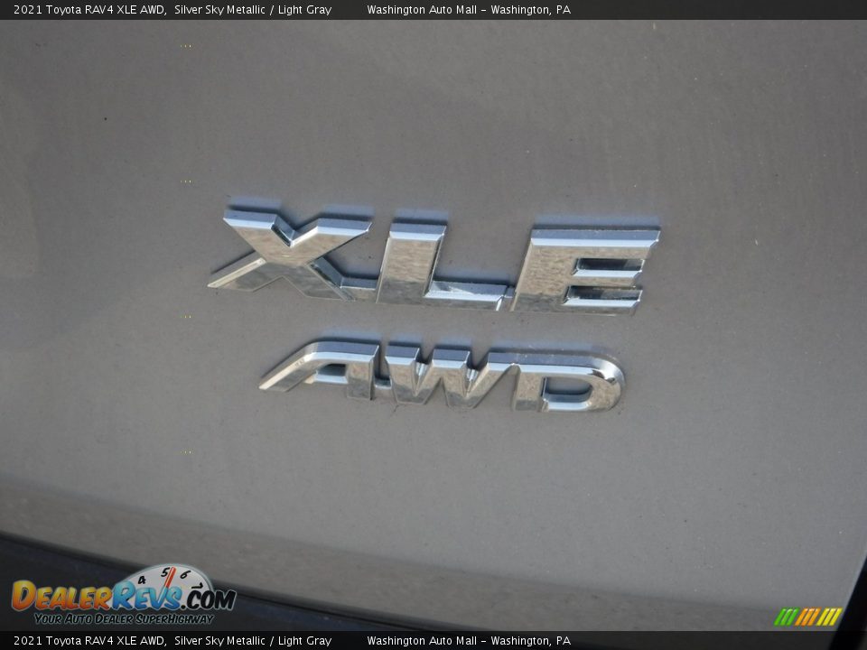 2021 Toyota RAV4 XLE AWD Silver Sky Metallic / Light Gray Photo #16