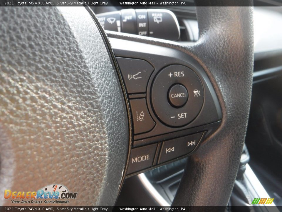 2021 Toyota RAV4 XLE AWD Silver Sky Metallic / Light Gray Photo #28