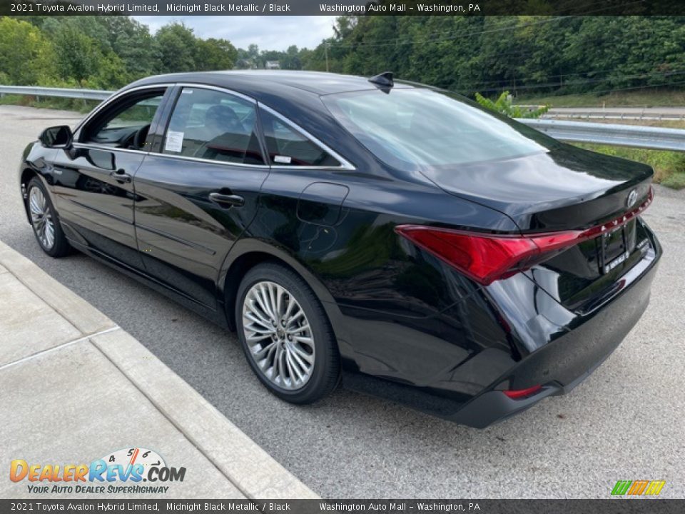 2021 Toyota Avalon Hybrid Limited Midnight Black Metallic / Black Photo #2