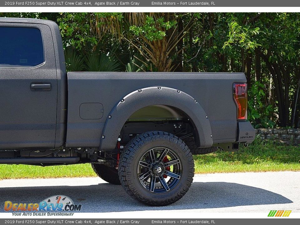 2019 Ford F250 Super Duty XLT Crew Cab 4x4 Agate Black / Earth Gray Photo #11