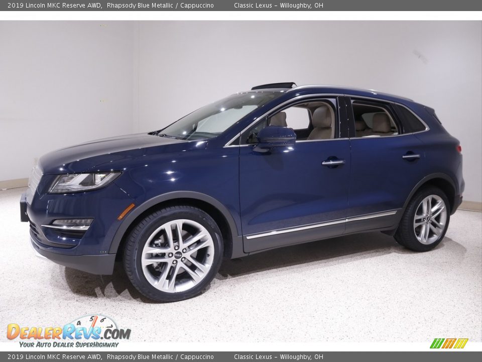 Front 3/4 View of 2019 Lincoln MKC Reserve AWD Photo #3