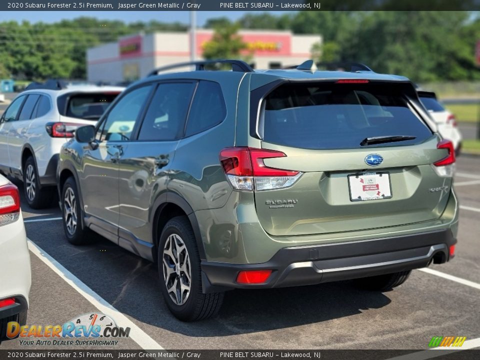 2020 Subaru Forester 2.5i Premium Jasper Green Metallic / Gray Photo #4