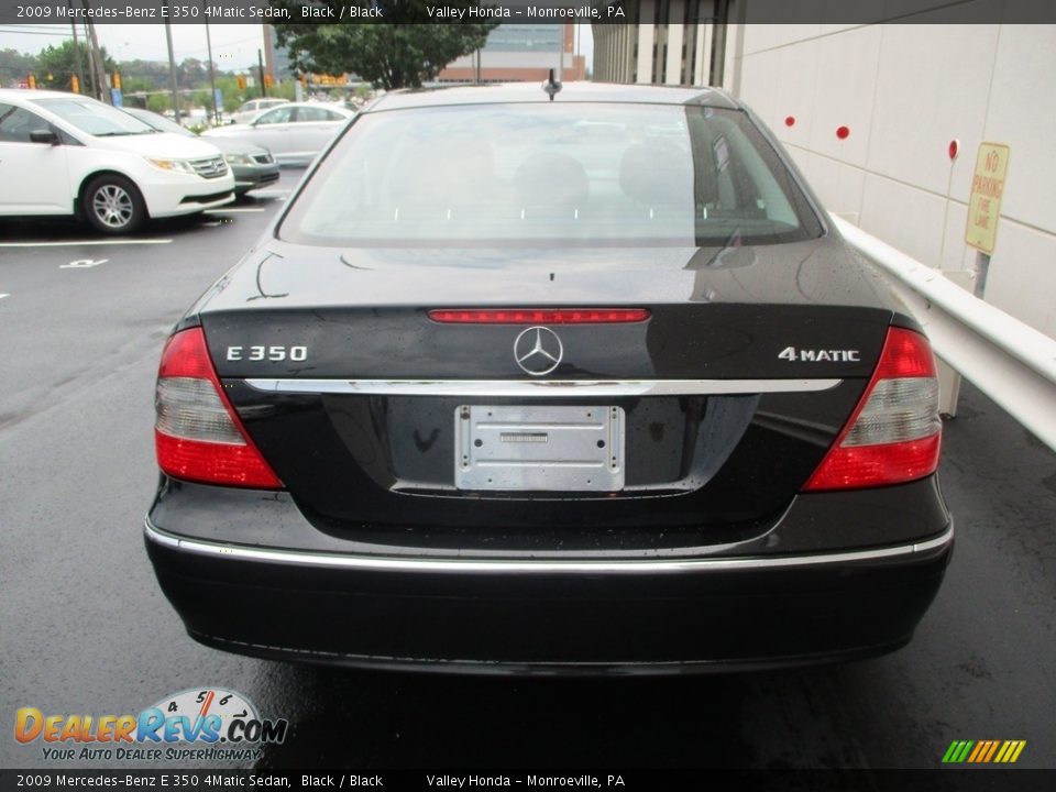 2009 Mercedes-Benz E 350 4Matic Sedan Black / Black Photo #4