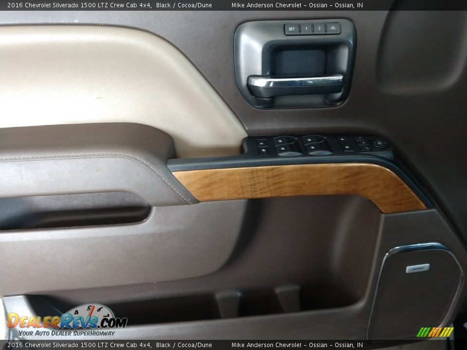 Door Panel of 2016 Chevrolet Silverado 1500 LTZ Crew Cab 4x4 Photo #22
