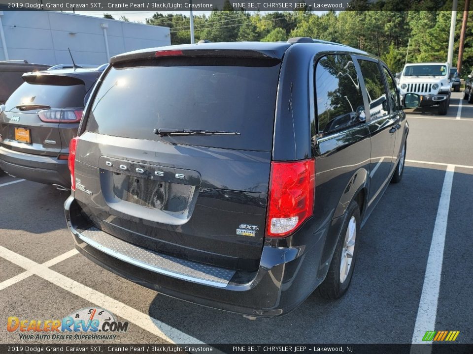 2019 Dodge Grand Caravan SXT Granite Pearl / Black/Light Graystone Photo #3