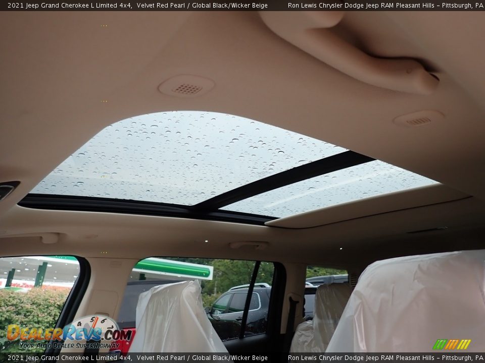 2021 Jeep Grand Cherokee L Limited 4x4 Velvet Red Pearl / Global Black/Wicker Beige Photo #17