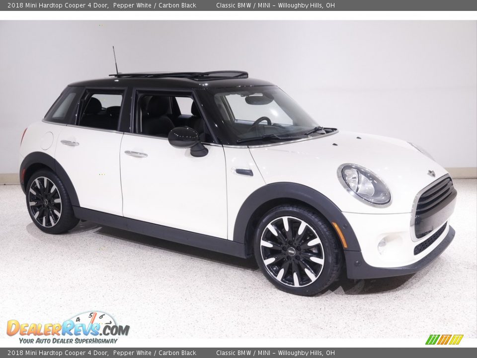 2018 Mini Hardtop Cooper 4 Door Pepper White / Carbon Black Photo #1