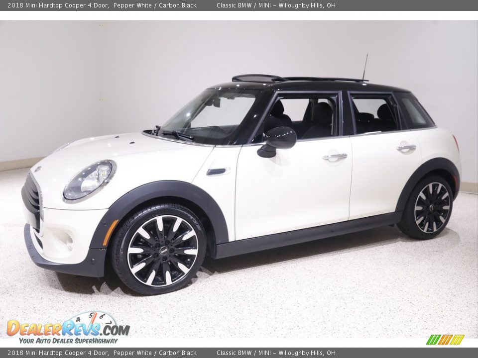 2018 Mini Hardtop Cooper 4 Door Pepper White / Carbon Black Photo #3