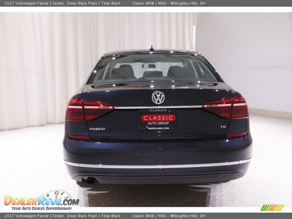 2017 Volkswagen Passat S Sedan Deep Black Pearl / Titan Black Photo #16