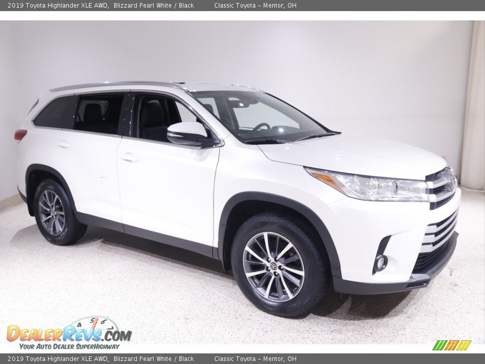 2019 Toyota Highlander XLE AWD Blizzard Pearl White / Black Photo #1