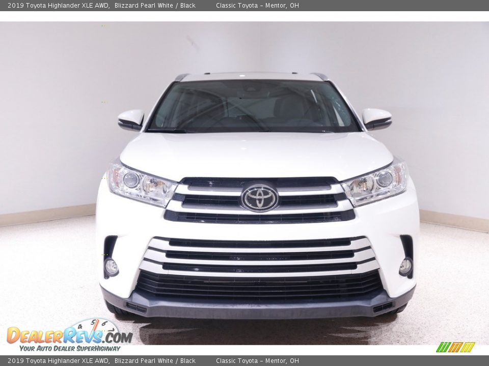 2019 Toyota Highlander XLE AWD Blizzard Pearl White / Black Photo #2