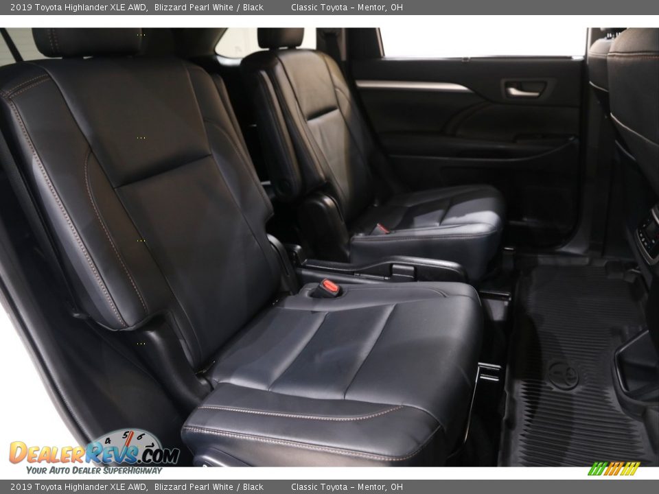 2019 Toyota Highlander XLE AWD Blizzard Pearl White / Black Photo #17
