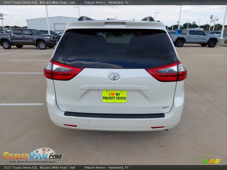 2020 Toyota Sienna XLE Blizzard White Pearl / Ash Photo #6